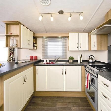 Готель Lakeside Holiday Park Burnham-on-Sea Екстер'єр фото