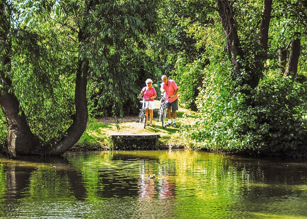 Готель Lakeside Holiday Park Burnham-on-Sea Екстер'єр фото