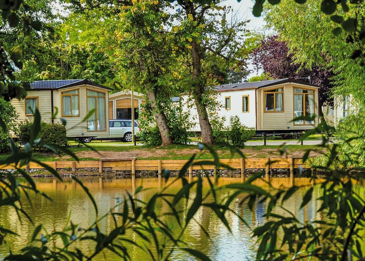 Готель Lakeside Holiday Park Burnham-on-Sea Екстер'єр фото